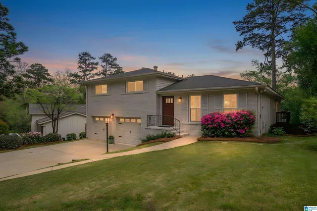 1609 Wellington View Rd, Birmingham, AL 35209