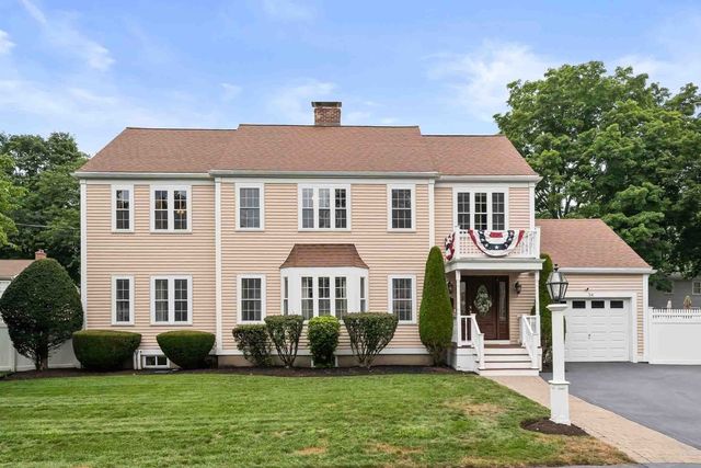 34 Edward Ave, Lynnfield, MA 01940