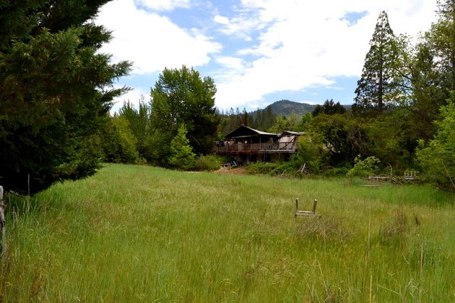 577 Covered Bridge Rd, Rogue River, OR 97537