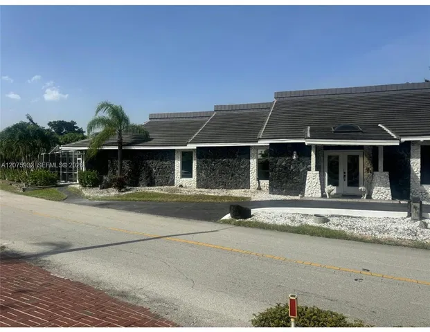 4608 Bayberry Ln, Fort Lauderdale, FL 33319