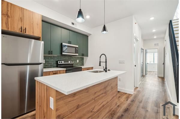 2616 N  11th St #3, Philadelphia, PA 19133