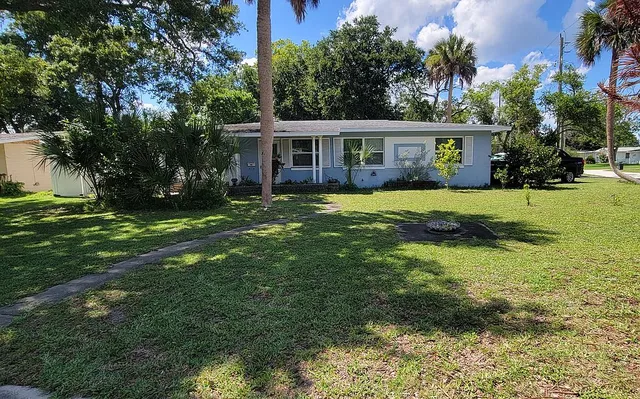 700 Katherine St, South Daytona, FL 32119