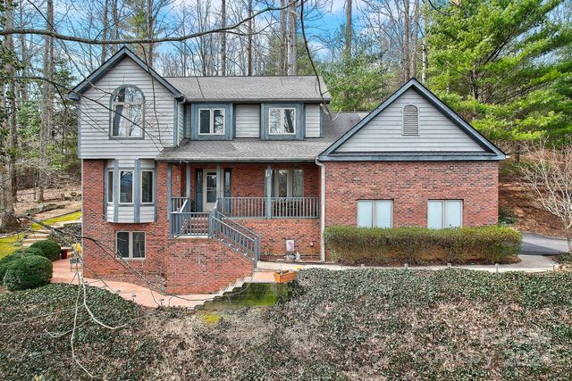 25 Weston Heights Dr, Asheville, NC 28803