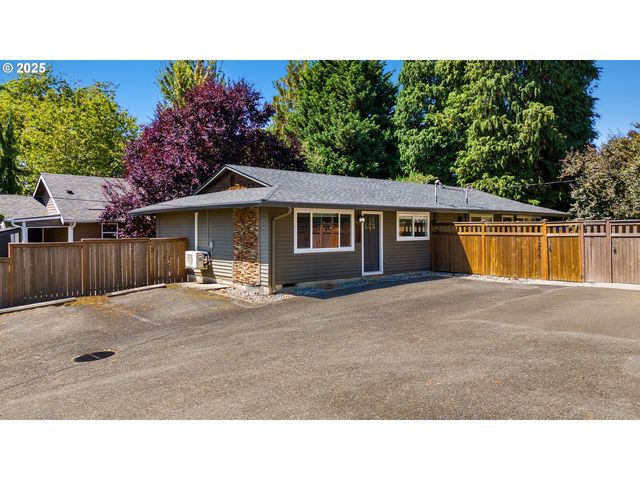 1204 W  McLoughlin Blvd, Vancouver, WA 98660