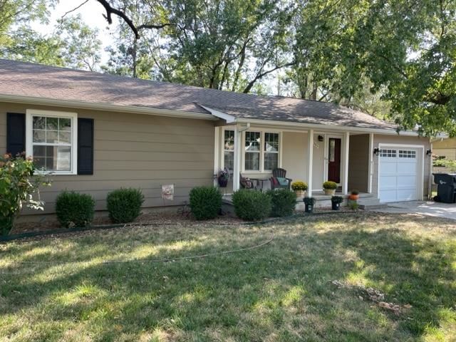 1305 W  9th St, Newton, KS 67114