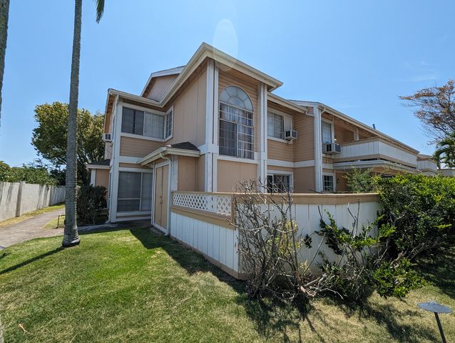 572 Mananai Pl #A, Honolulu, HI 96818