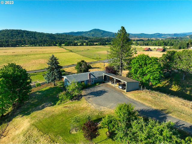2431 Green Valley Rd, Oakland, OR 97462