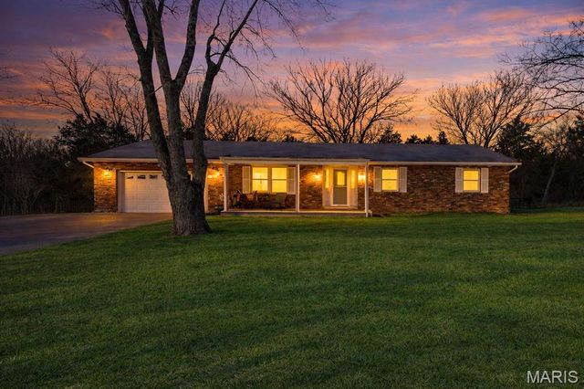 5255 Hillsboro Rd, Farmington, MO 63640