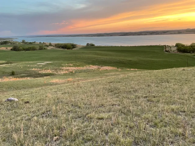 4 Oahe Links, Linton, ND 58552