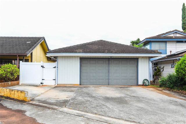 94-793 Leomana Way, Waipahu, HI 96797