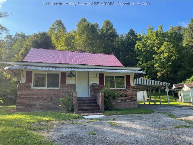 1204 Caney Branch Rd, Chapmanville, WV 25508