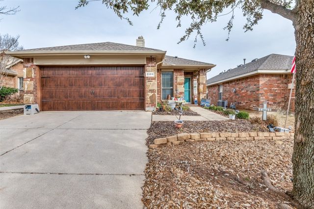 3109 Spotted Owl Dr, Fort Worth, TX 76244