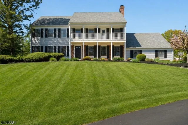 34 Molasses Hill Rd, Lebanon, NJ 08833
