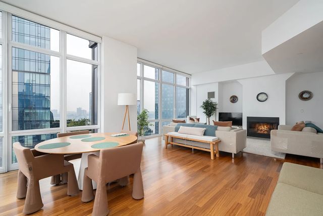 10 W  End Ave #PHB, New York, NY 10023