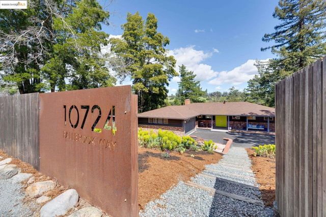10724 Fallbrook Way, Oakland, CA 94605
