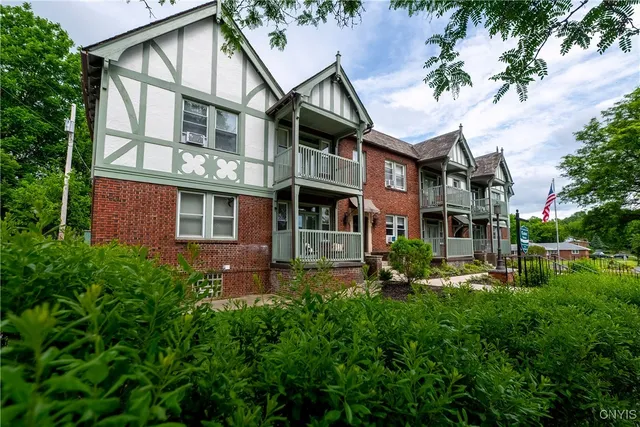 109 Brookford Rd #11, Syracuse, NY 13224