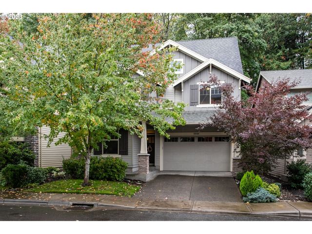 9548 NW Harvest Hill Dr, Portland, OR 97229