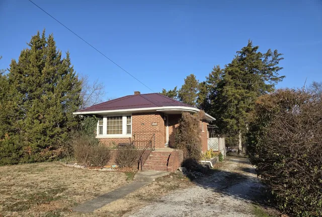 408 E  Monroe St, Olney, IL 62450