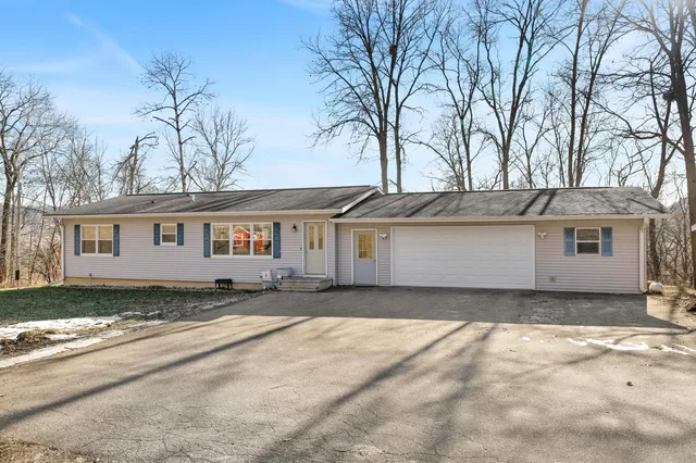 5055 County Road 9, Houston, MN 55943