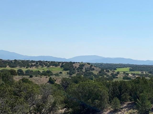 10 Hacienda Vaquero, Santa Fe, NM 87506