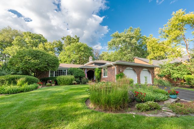 1205 Chateaugay Ave, Naperville, IL 60540