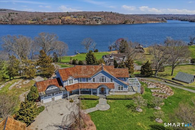 175 River Road, Essex, CT 06426