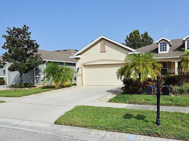 2251 Parrot Fish Dr, Holiday, FL 34691