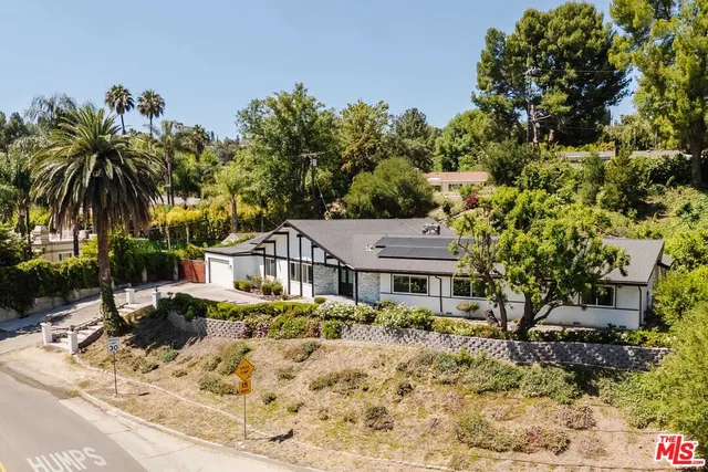 5121 Winnetka Ave, Woodland Hills, CA 91364