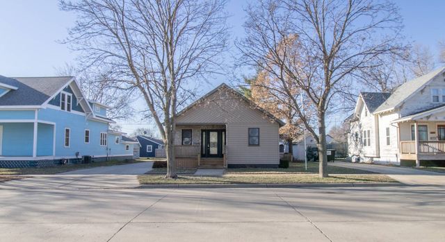 1228 16th St, Rock Valley, IA 51247