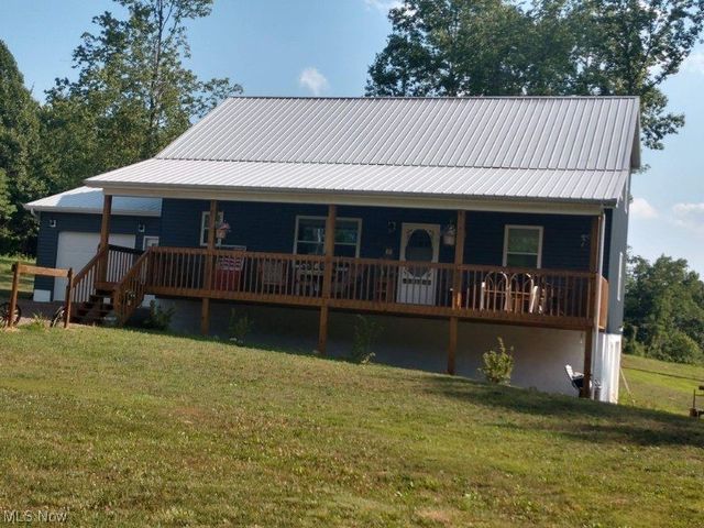 1406 Clark Hill Rd, Waterford, OH 45786