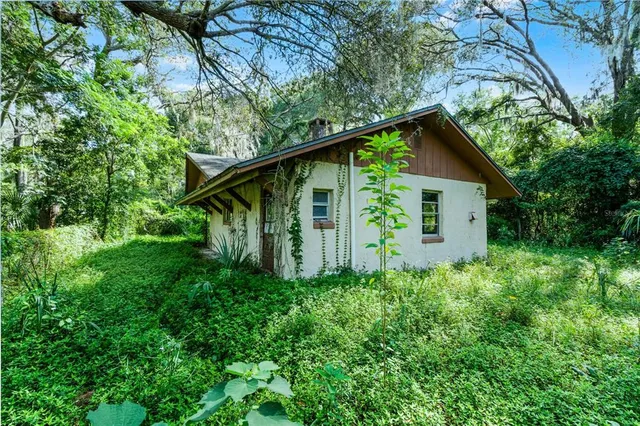 7466 Vivian Ln, Orlando, FL 32818