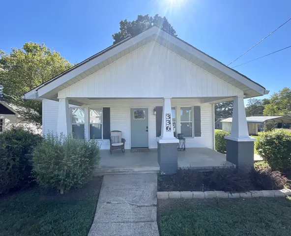 336 Jackson Ave, Lawrenceburg, TN 38464