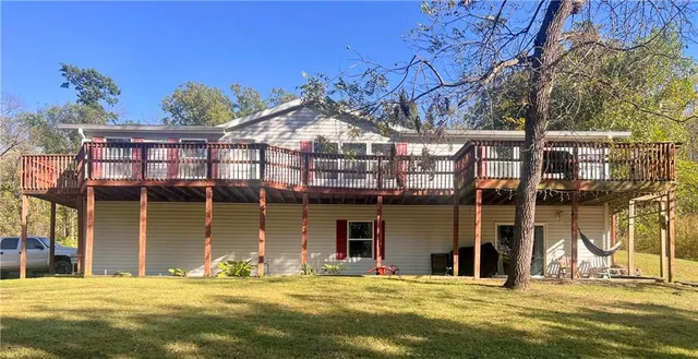 30744 Highway E Hwy, Harris, MO 64645
