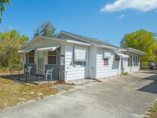 9520 Riverview Dr, Micco, FL 32976