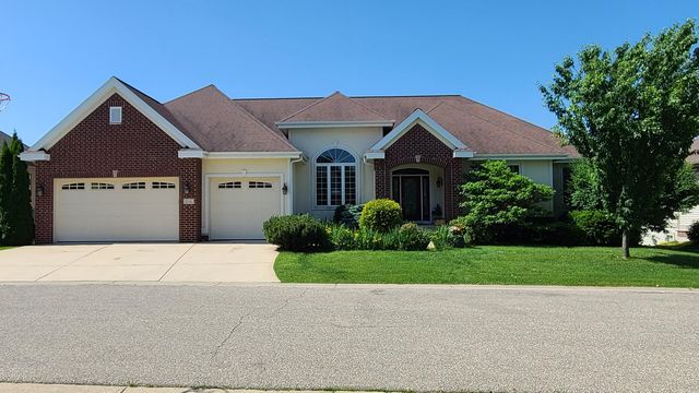 2116 Peaceful Valley Pkwy, Waunakee, WI 53597
