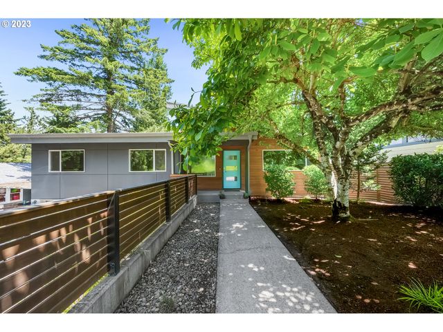 6168 SW 37th Ave, Portland, OR 97221
