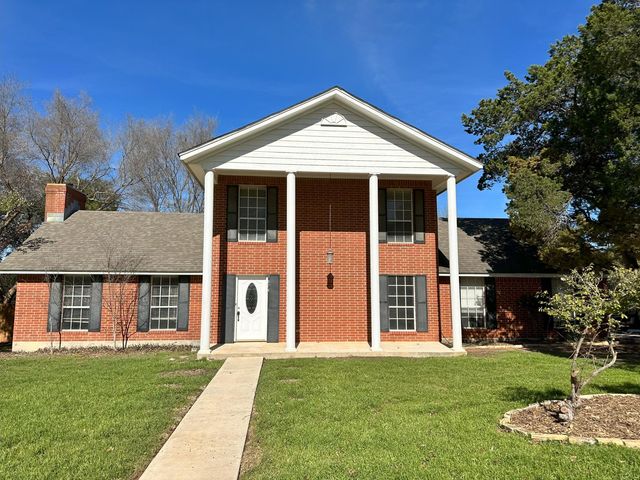 1874 Oak Gln, New Braunfels, TX 78132