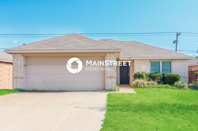2408 Hawkwood Ct, Fort Worth, TX 76123