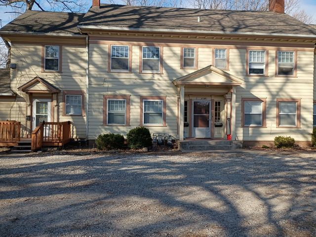 777 20th Ave SW #1, East Moline, IL 61244