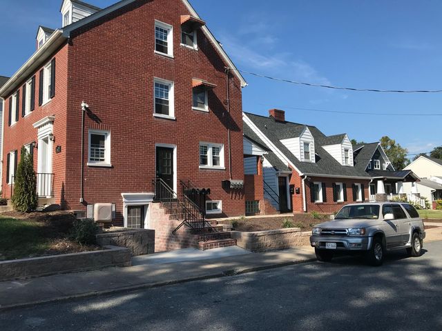601 Pitt St, Fredericksburg, VA 22401