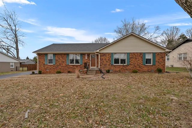 2708 Thompson Dr, Bowling Green, KY 42104