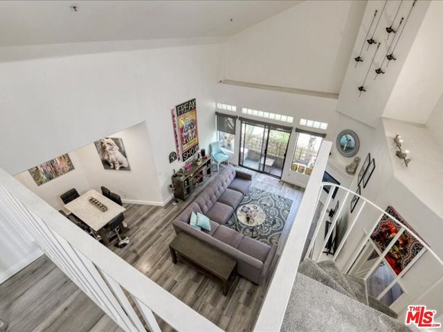 4477 Woodman Ave #304, Sherman Oaks, CA 91423