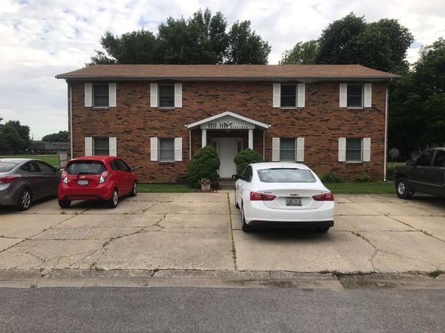 1322 Virginia Ave, Wood River, IL 62095