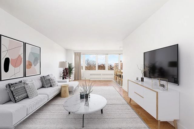 600 W  246th St #208, Bronx, NY 10471