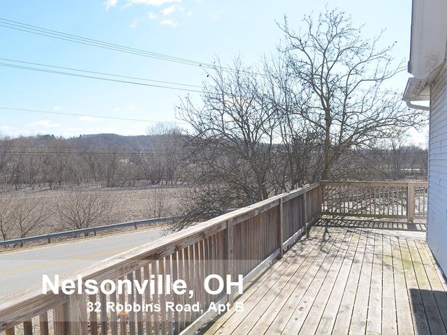 32 Robbins Rd   #B, Nelsonville, OH 45764
