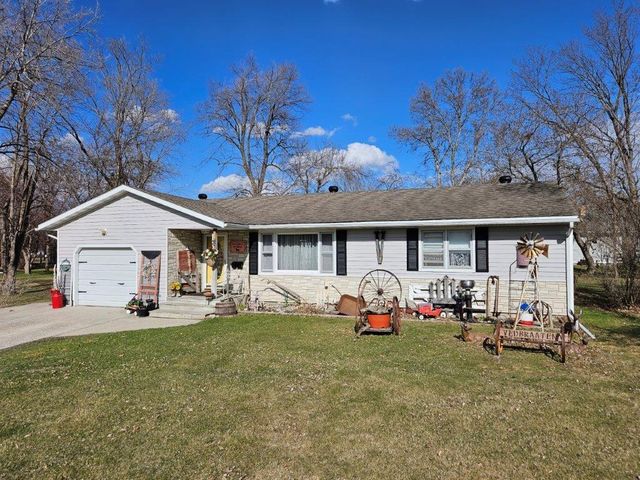 310 Dunlevy Ave N, Fosston, MN 56542