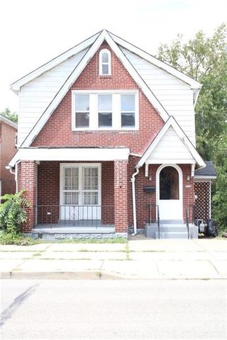 2044 Pioneer Ave, Pittsburgh, PA 15226