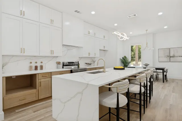 6306 Tracy Rd, Dallas, TX 75241