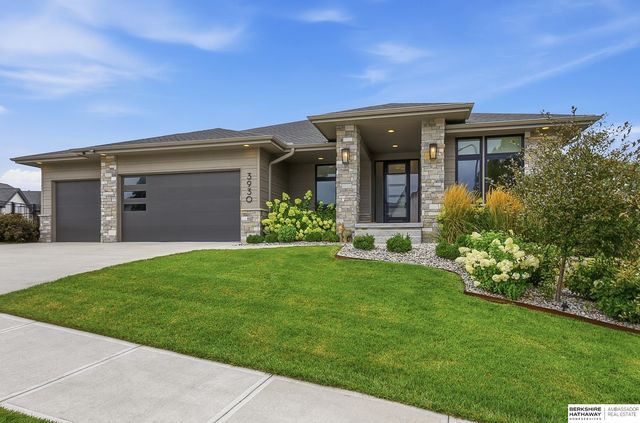 3930 S  213th Ave, Elkhorn, NE 68022