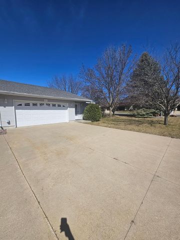 501 W  Welco Dr, Montgomery, MN 56069